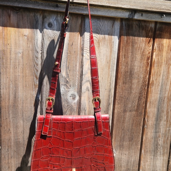 Aigner Red Croc Embossed Leather Crossbody Purse - Picture 2 of 16